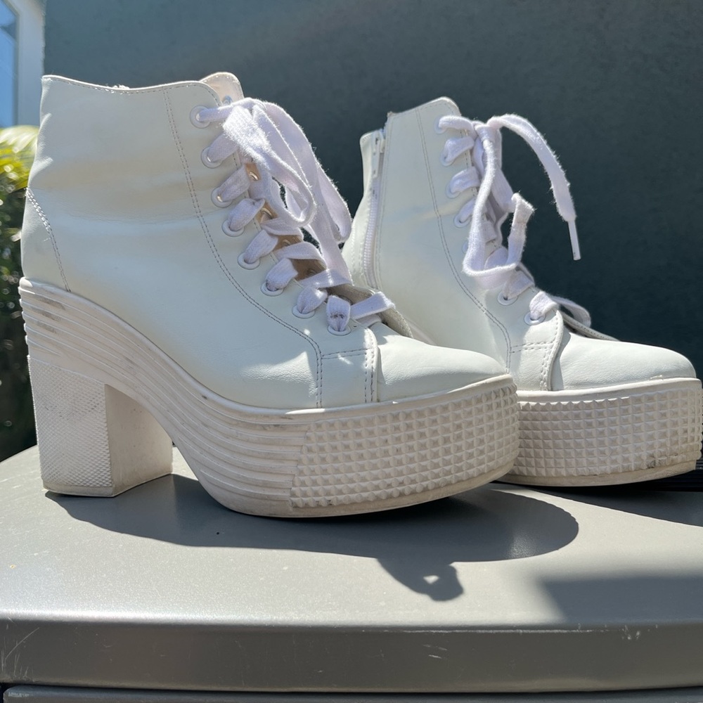 Jeffrey Campbell JC Play womens size 8 heeled platform sneakers